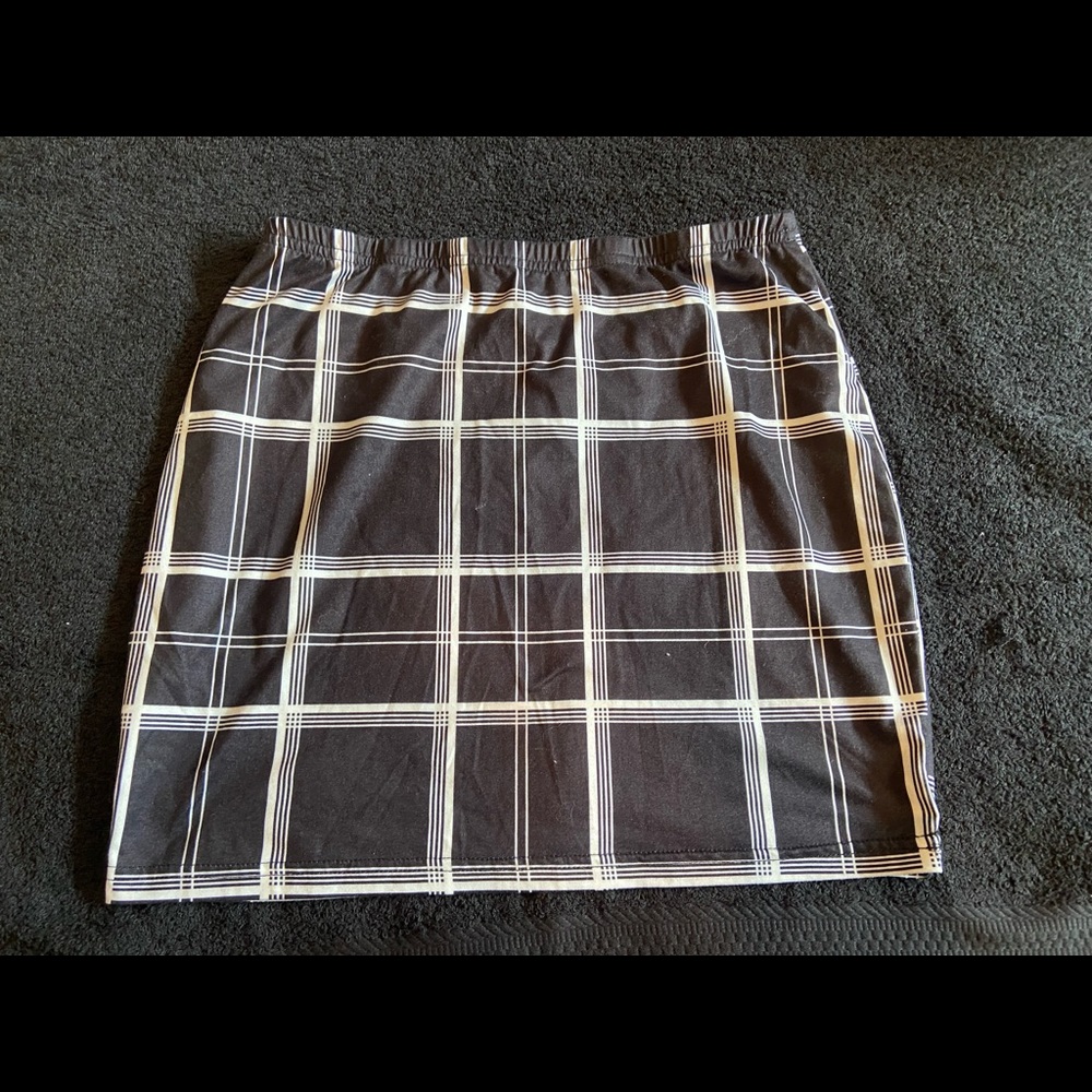 BODYCON SKIRT